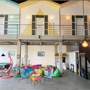 Hostel Hut Kuta Lombok